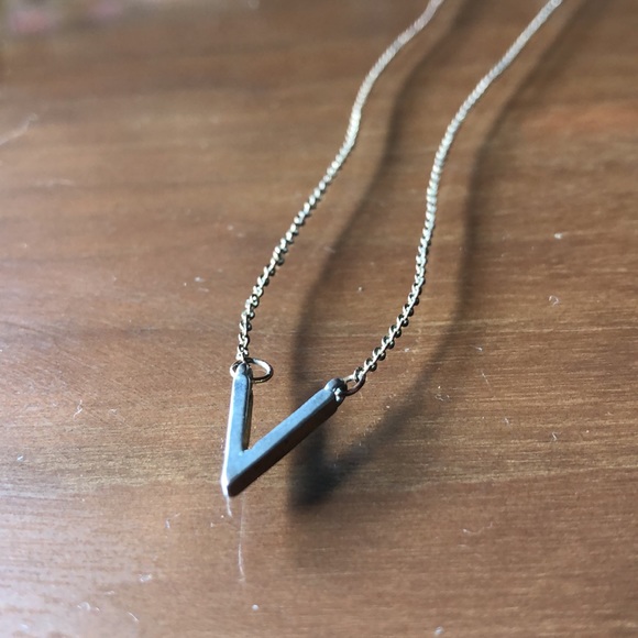 Gold V Arrow Choker Chain - Picture 3 of 5